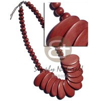 overlapping 12 pcs. dyed 30mmx45mm natural wood