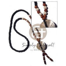 4 5mm black coco Pokalet. with wood beads