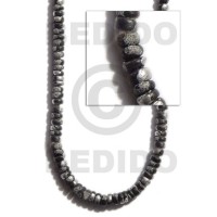 4 5mm coco Pokalet. black with splashing