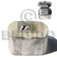 inlaid troca pillbox with butterfly design