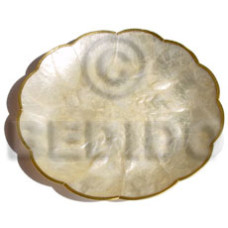 capiz scallop shaped plate 7.5 inches in