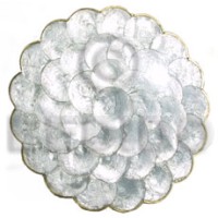 capiz round scallop placemat with gold