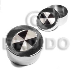 stainless metal round casing with inlaid blacktab