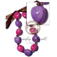 kukui nut choker in graduated pink