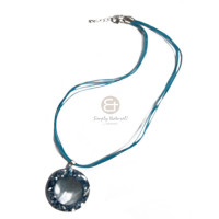 laminated mother of pearl shell (MOP) in 40mm navy blue resin