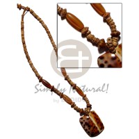 rectangular 45mmx35mm cowrie tiger pendant in 4 5mm