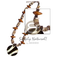 sq. cut hammershell,white rose, wood beads with