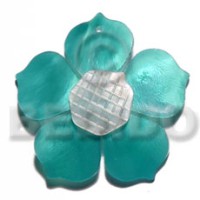 aqua blue 25mm hammershell flower with grooved