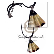 40mmx42mm laminated mother of pearl shell (MOP) blacktab accordion fan pendant with