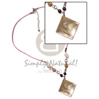 40mm diamond hammershell pendant with troca beads