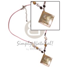 40mm diamond hammershell pendant with troca beads