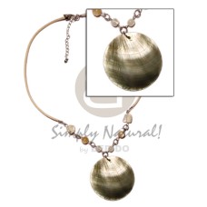 40mm round blacklip pendant with troca beads