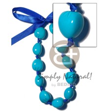 kukui nut choker in graduated bright