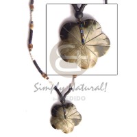 black lip scallop pendant 2 3 heishe blk white