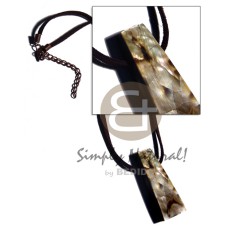 48mmx18mm triangular laminated cracking brownlip tiger pendant