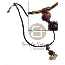 dangling 12mm mother of pearl shell (MOP) in leather thong with