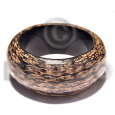 wood bangle with laminated ypilypil leaves height =35mm thickness=15mm