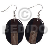 dangling oval 40mmx30mm black resin with wood accent